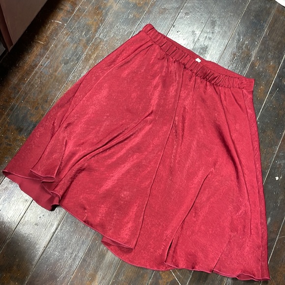 5/$25 Orange creek size Medium skirt - Picture 3 of 4
